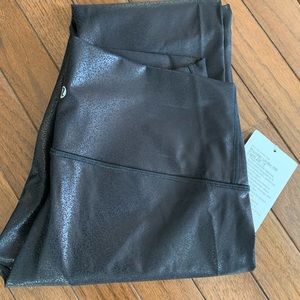 Lululemon Wunder Under 28’ HR Size 10